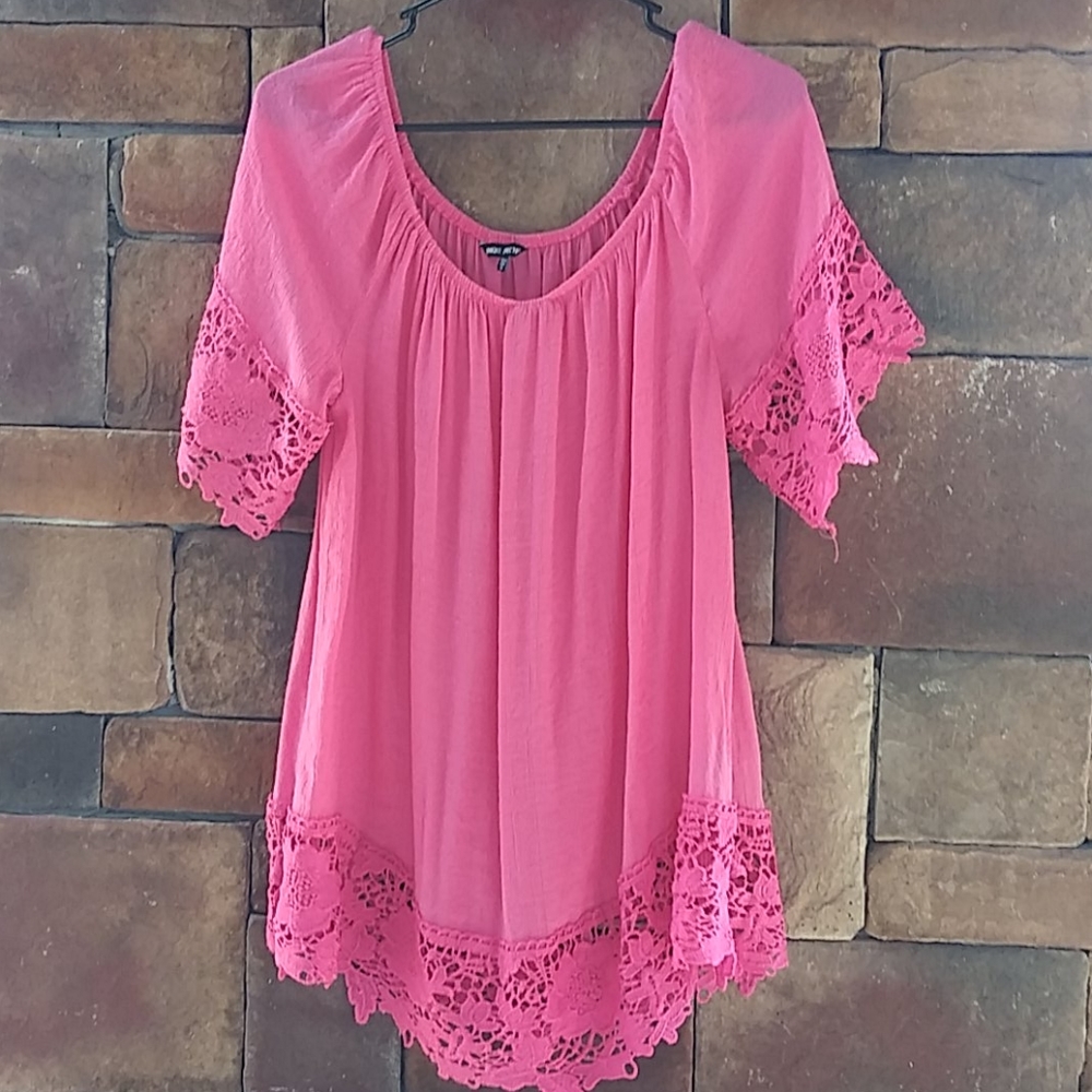Unique Spectrum short sleeve crochet shirt